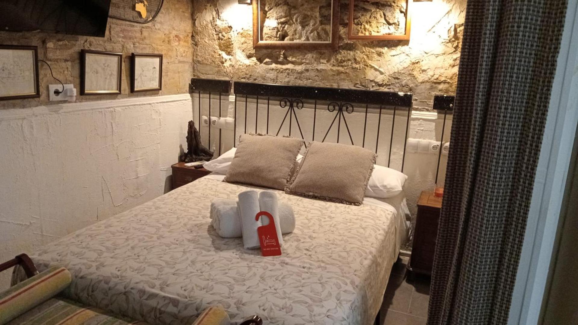 Private Rooms Барселона Екстериор снимка